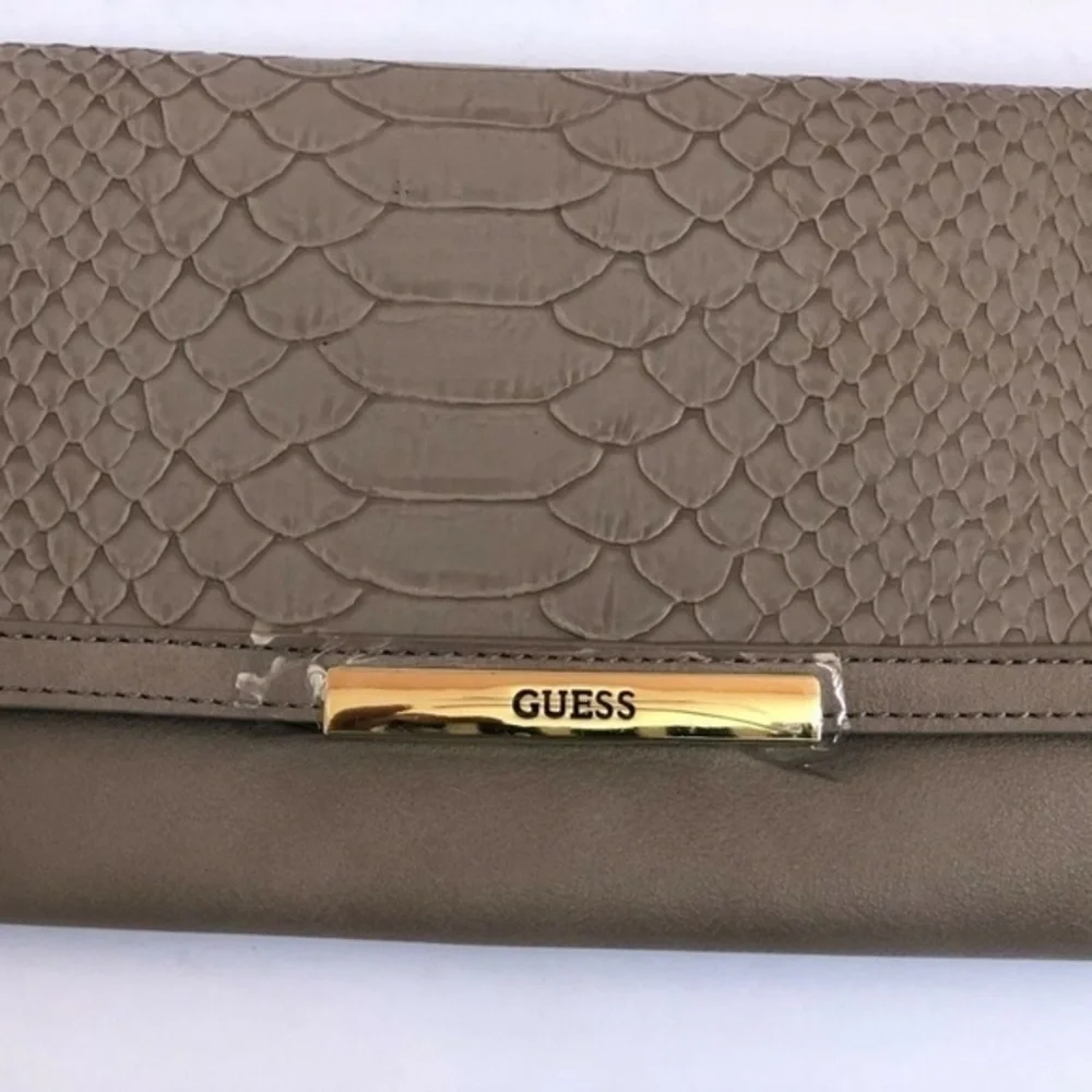 GUESS Clutch Wallet Purse Handbag Evening …